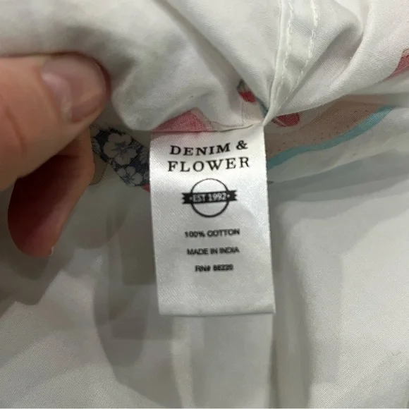 Denim and Flower Santa Beach Short Sleeve Button Up Shirt Men’s Size M | Surfing - Picture 5 of 5